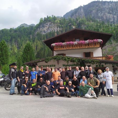 Affittacamere Pizzeria Marmolada Rocca Pietore Ngoại thất bức ảnh