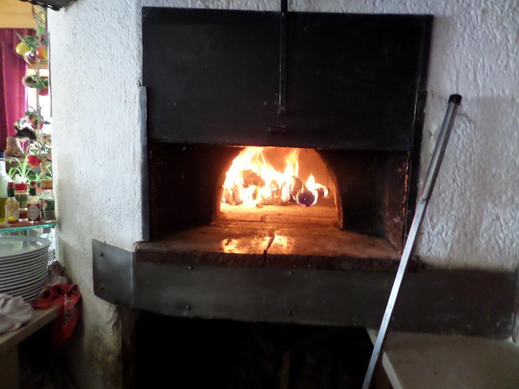 Affittacamere Pizzeria Marmolada Rocca Pietore Ngoại thất bức ảnh
