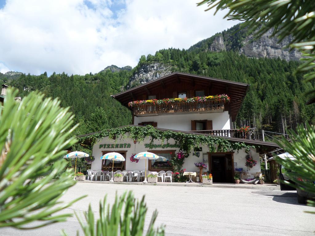 Affittacamere Pizzeria Marmolada Rocca Pietore Ngoại thất bức ảnh